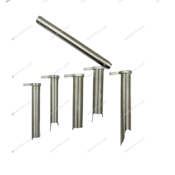 Décompression endoscopique interlaminaire de type « Tube in tube » pour le traitement de la sténose du canal rachidien lombaire